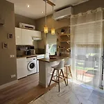 Apartment Bright With Terrace In *